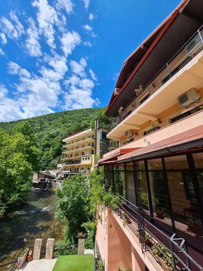 Hotel Holiday Maria Băile Herculane Exterior foto